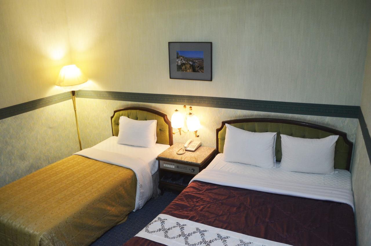 Guang Haw Hotel Tainan Exterior photo