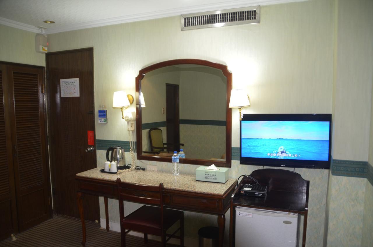 Guang Haw Hotel Tainan Exterior photo