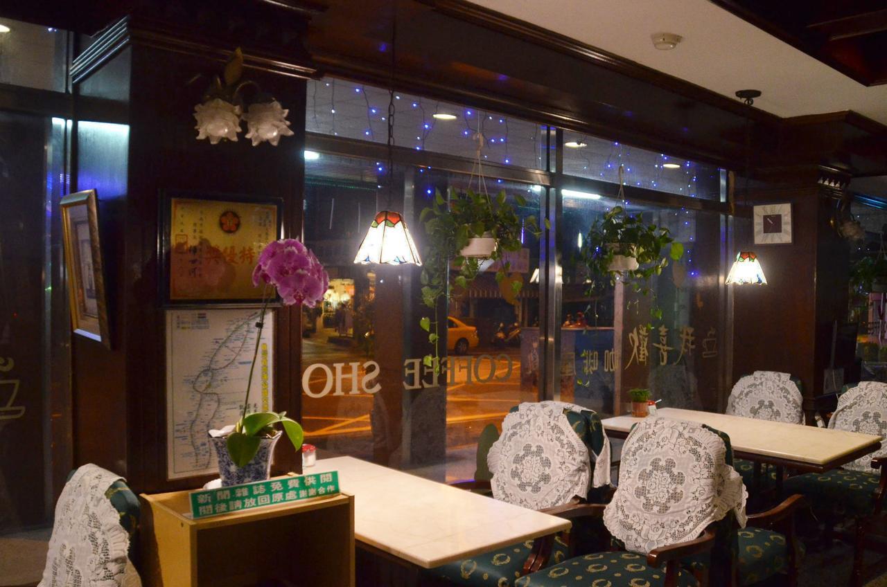 Guang Haw Hotel Tainan Exterior photo