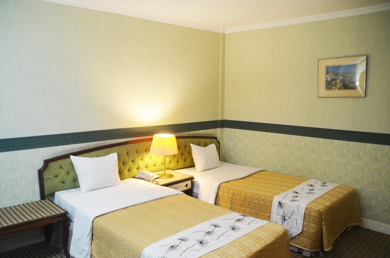 Guang Haw Hotel Tainan Exterior photo